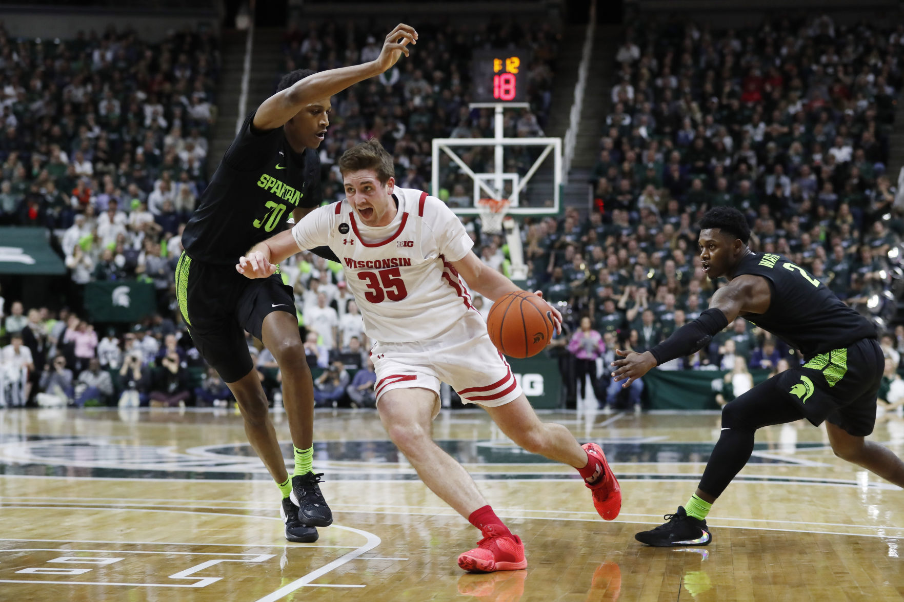 Spartans 67, Badgers 55